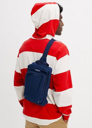 Сумка слинг levi's