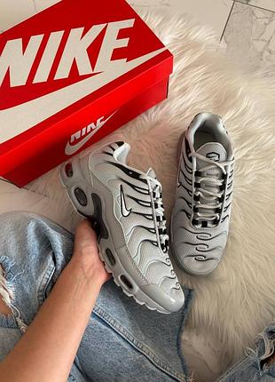 Nike air max tn plus grey black