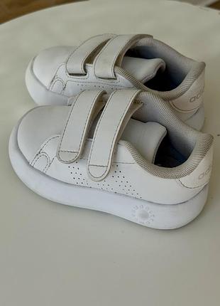 Дитячні кросівки adidas розмір 23. унісекс
