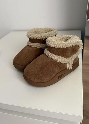 Зимові чоботи