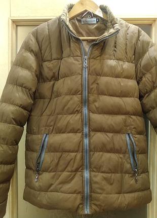 Moncler (m). пуховка унисекс горчичного цвета