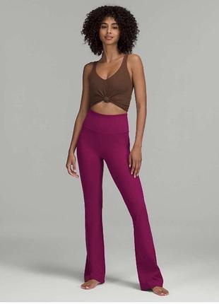 Штани-кльош lululemon groove з надвисокою посадкою пурпурово фіолетового кольору