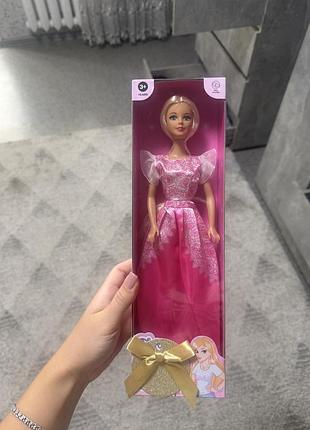 Лялька нова іграшка