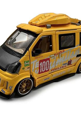Модель wuling van 1:24 спортивний мінівен, метал, тюнінг, інерційний механізм, світяться фари, звук, жовтий