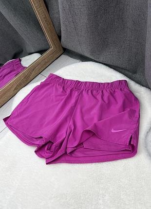 Двойні тенісні шорти nike розмір м
