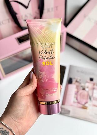 Лосьйон для тіла velvet petals sol victoria’s secret