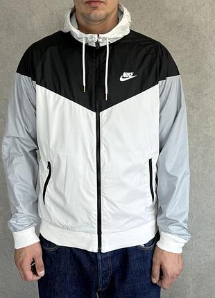 Вітровка nike windrunner чоловіча, розмір m вінтаж стиль гарний стан