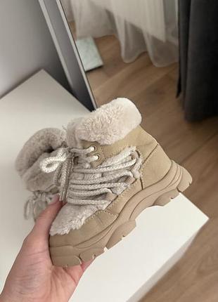 Зимові черевики zara
