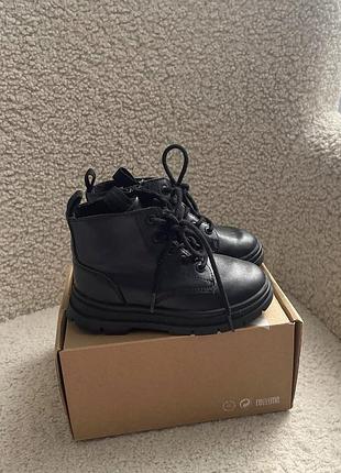 Zara дитячі