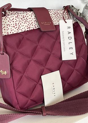 Radley london — стёганая текстильная сумка цвета