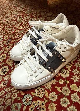 Кроссовки valentino garavani rockstud untitled, белые с синим