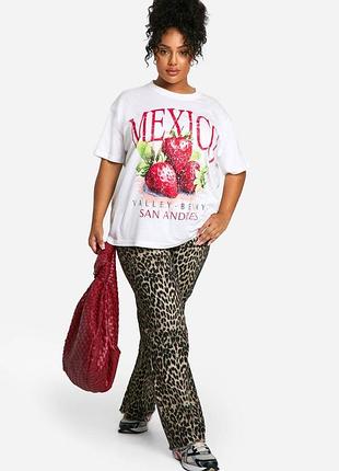 Біла оверсайз футболка boohoo
