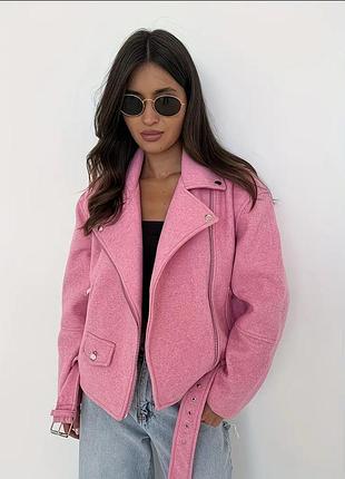 Стильна жіноча куртка oversize