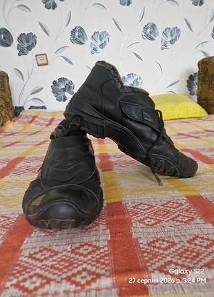Зимові ботинки adidas.