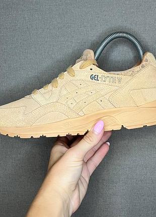 Кроссовки asics 38 р