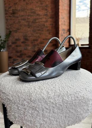 Оригинальні туфлі prada
