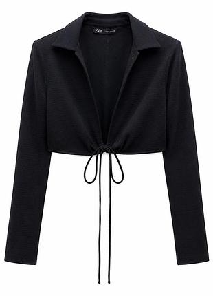 Zara — чорний укорочений жакет зі шнурівкою та ковгим рукавом и коміром
