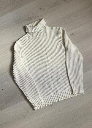 Светр жіночий , гольф, bershka, білий, в рубчик, високий комір, розмір s