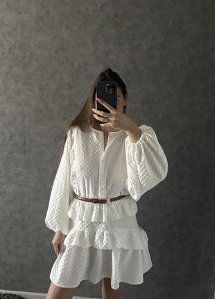 Біла сукня s