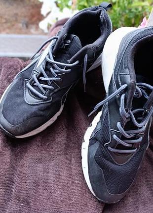 Бомбезні кросівки унісекс reebok