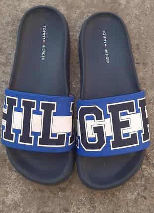 Шльопанці hilfiger