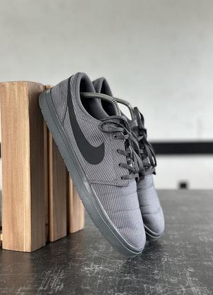 Кросівки nike