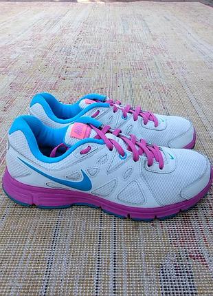 Кроссовки женские для спорта nike revolution 2.
