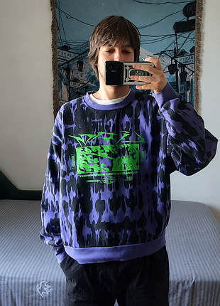 Свитшот cropp xl с аниме принтом