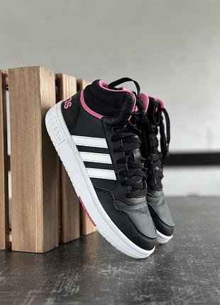 Кросівки adidas