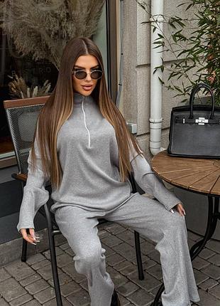 Стильный женский брючный прогулочный костюм