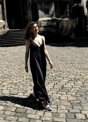 Zara сукня темно синя атласна cs