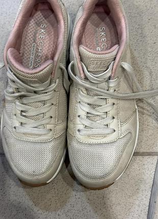 Кросівки sketchers