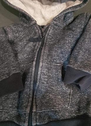 Продам теплу кофту 4