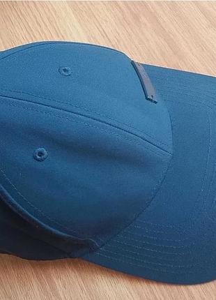 Нова оригінальна кепка бейсболка adidas metal badge lightweight cap