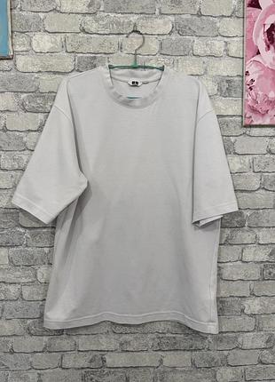 Футболка uniqlo