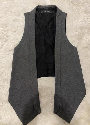Брендова жилетка zara basic