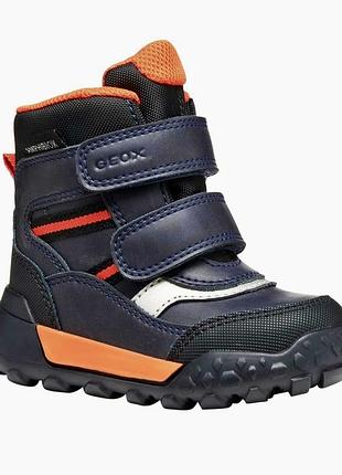 Нові зимові черевики geox trekkyup 25,26,27