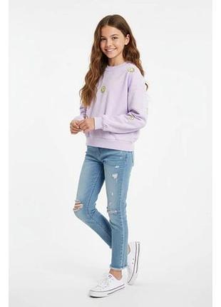 Нежно сиреневый свитшот с смайликами бренд одежды h&amp;m имеет аромат секонда