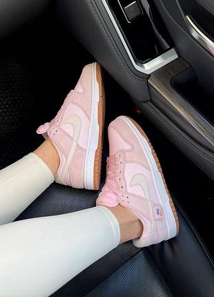 Nike sb dunk low pink premium