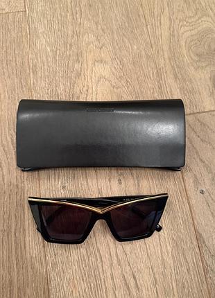 Оригинальні, в ідеальному стані окуляри ysl