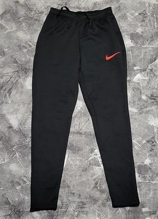 Чоловічі спортивні штани nike dri-fit