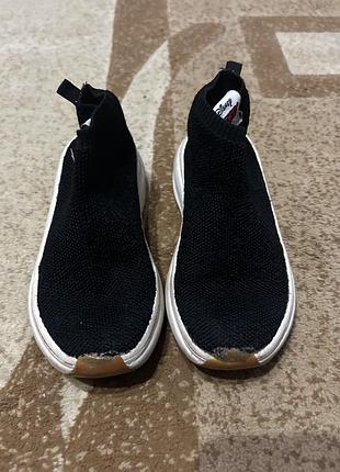 Кросівки zara