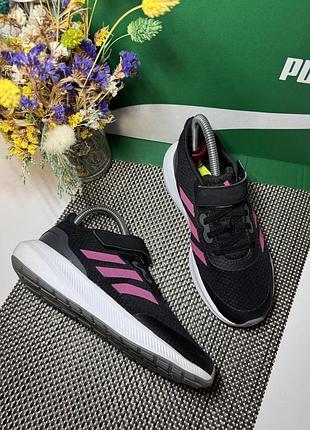 Оригинальные кроссовки на липучке adidas