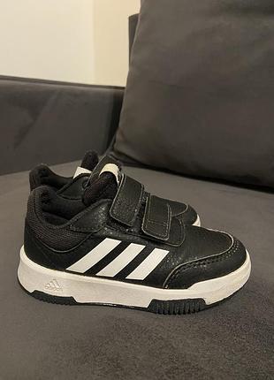 Демісезонні кросівки для хлопчика adidas 24р.