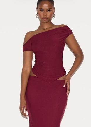 Асиметричний топ prettylittlething burgundy soft touch sleeveless top (р. s / uk 8)