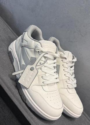 Оригінальні кросівки off-white