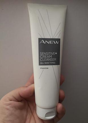 Кремовий засіб для вмивання sensitive plus для всіх типів шкіри avon 150 мл anew sensitive cream cleanser