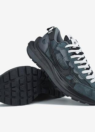 Nike x sacai vaporwaffle grey