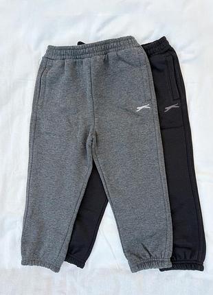 Комплект спортивних штанів 2 шт штани спортивні тонкому флісі slazenger