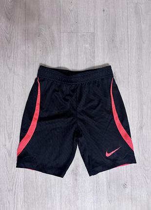Класні спортивні шорти nike оригінал р.122-128